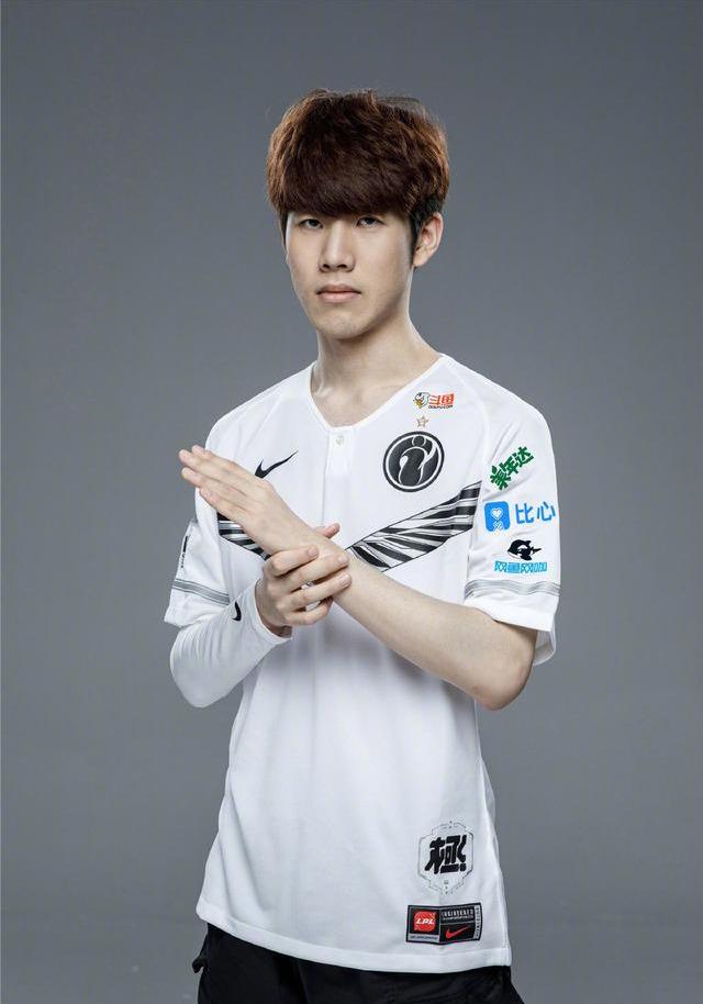 Los Ratones 和 Los Heretics 赢得胜利，晋级 EMEA Masters 2025 夏季四分之一决赛