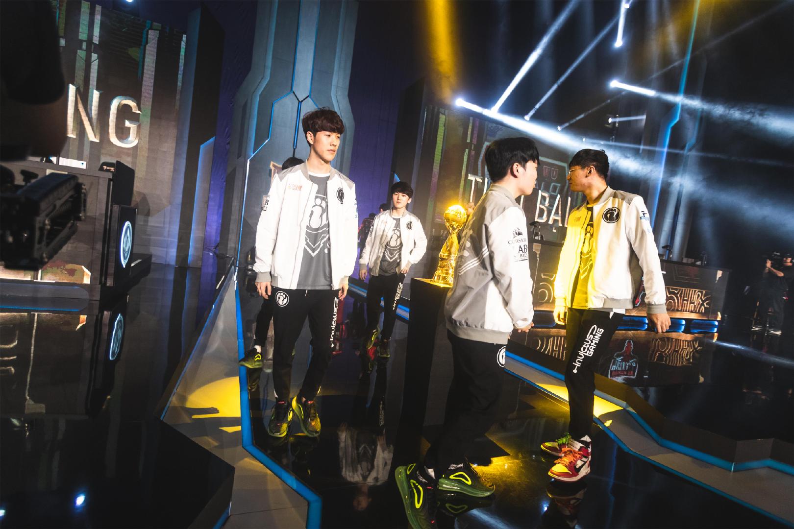 【前瞻】2025LPL春季赛 1月29日 WE vs RNG